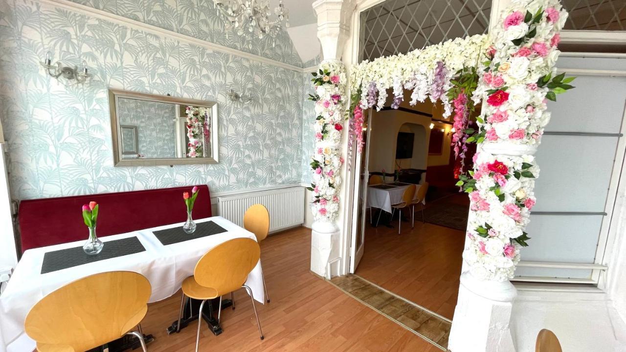 The Chimes On The Sea Bed & Breakfast Blackpool Luaran gambar