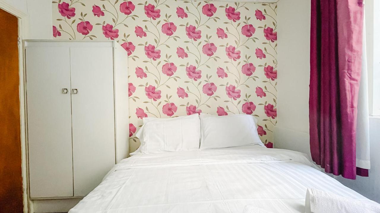 The Chimes On The Sea Bed & Breakfast Blackpool Luaran gambar